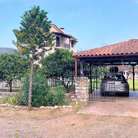 Thalatta And Oros Traditional Tirós