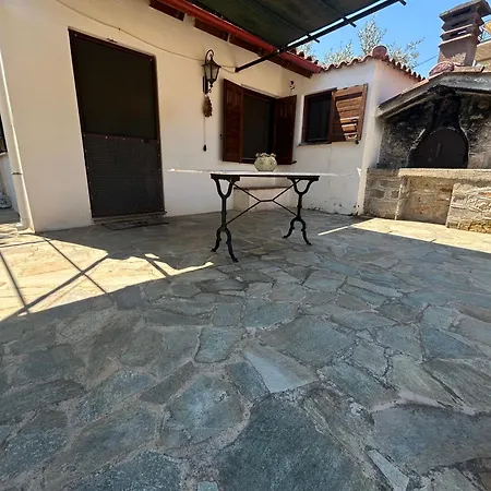 Villa Thalatta And Oros Traditional
