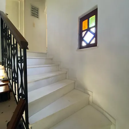 Vila Thalatta And Oros Traditional Tirós