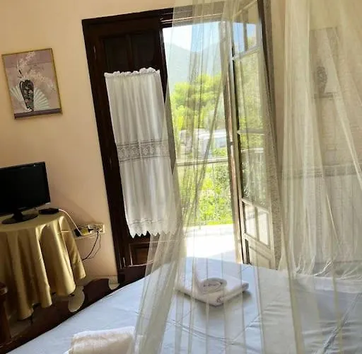 Villa Thalatta And Oros Traditional