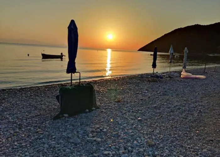 Villa Thalatta And Oros Traditional Tirós